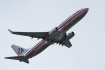 Boeing 737-823